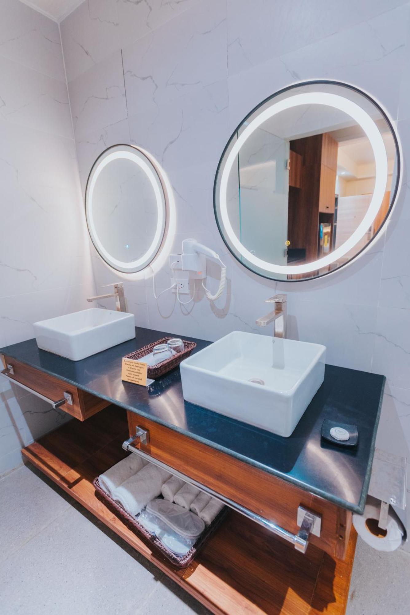 Surestay Studio By Best Western Clarkview Angeles City Экстерьер фото