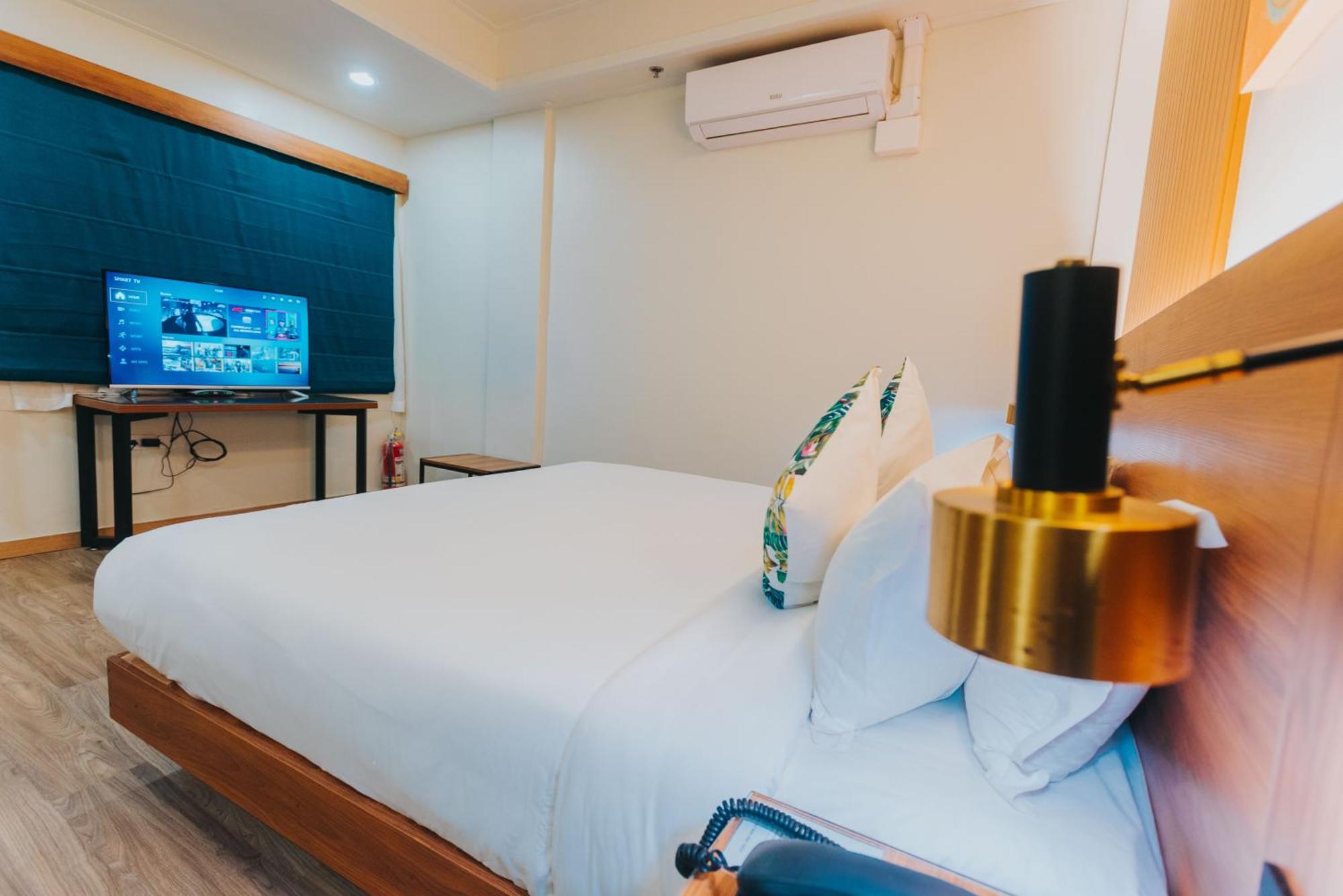 Surestay Studio By Best Western Clarkview Angeles City Экстерьер фото