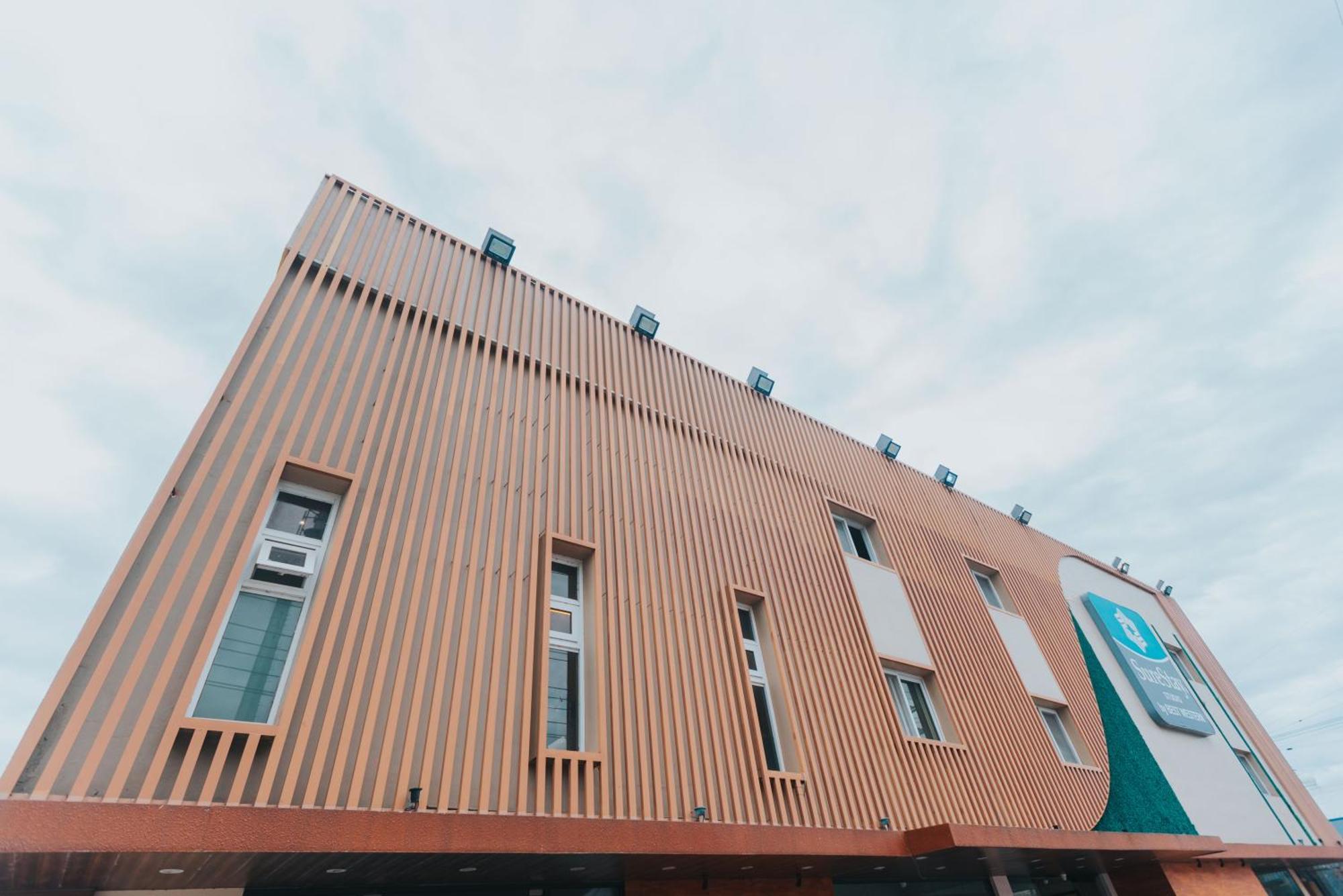 Surestay Studio By Best Western Clarkview Angeles City Экстерьер фото